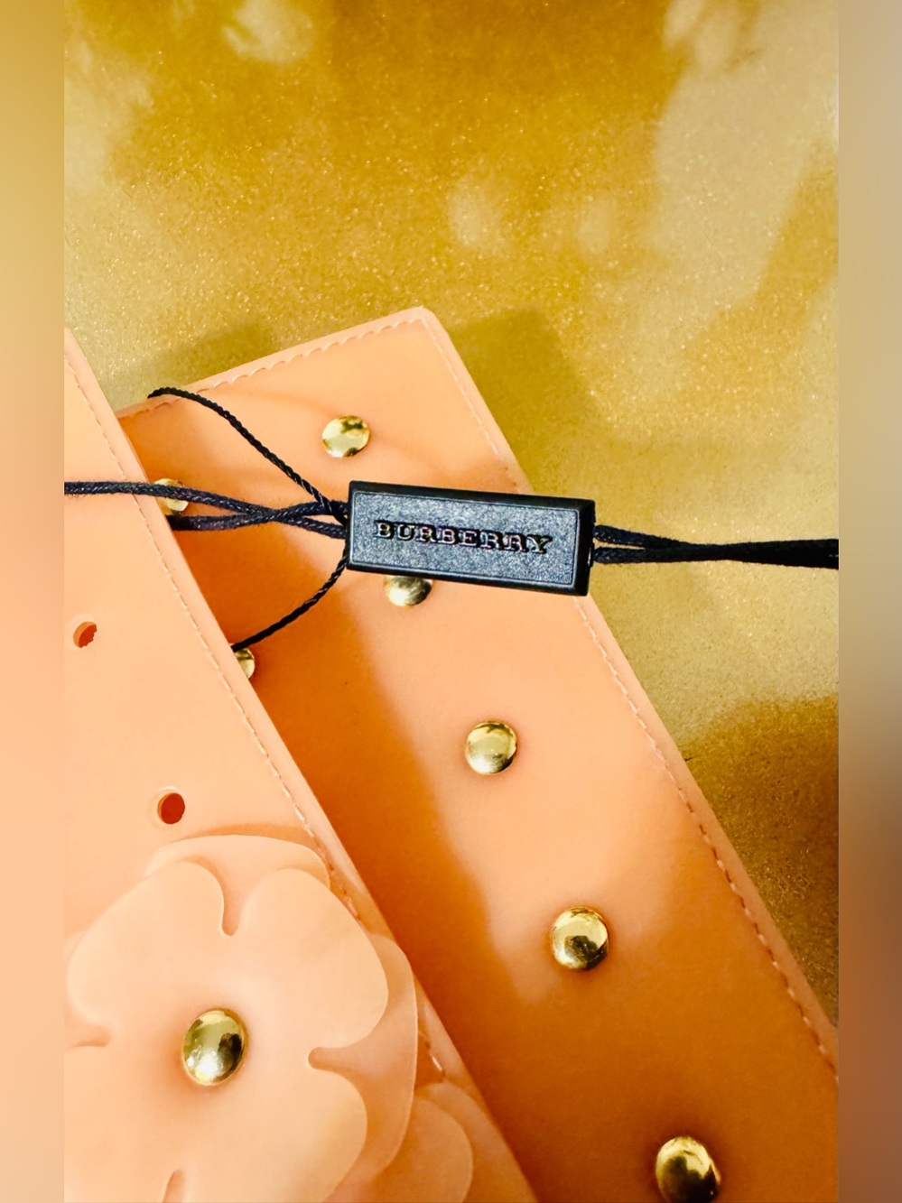 RARE BURBERRY flower petal belt.. - Picture 8 of 9